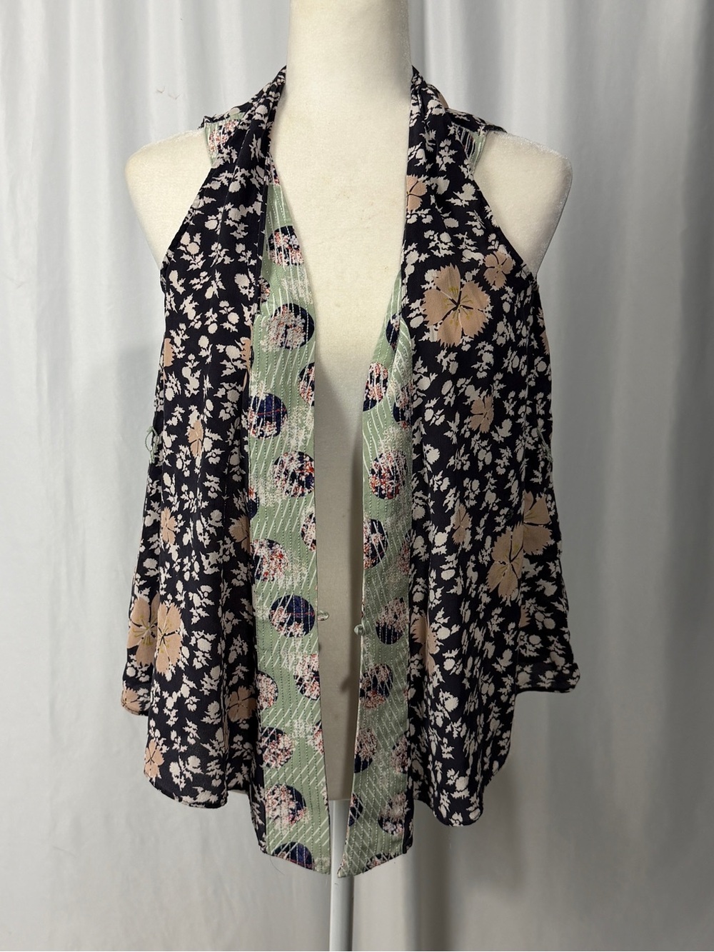 Anthropologie HD in Paris Starflower Kimono Size 0 100% Silk Floral Boho